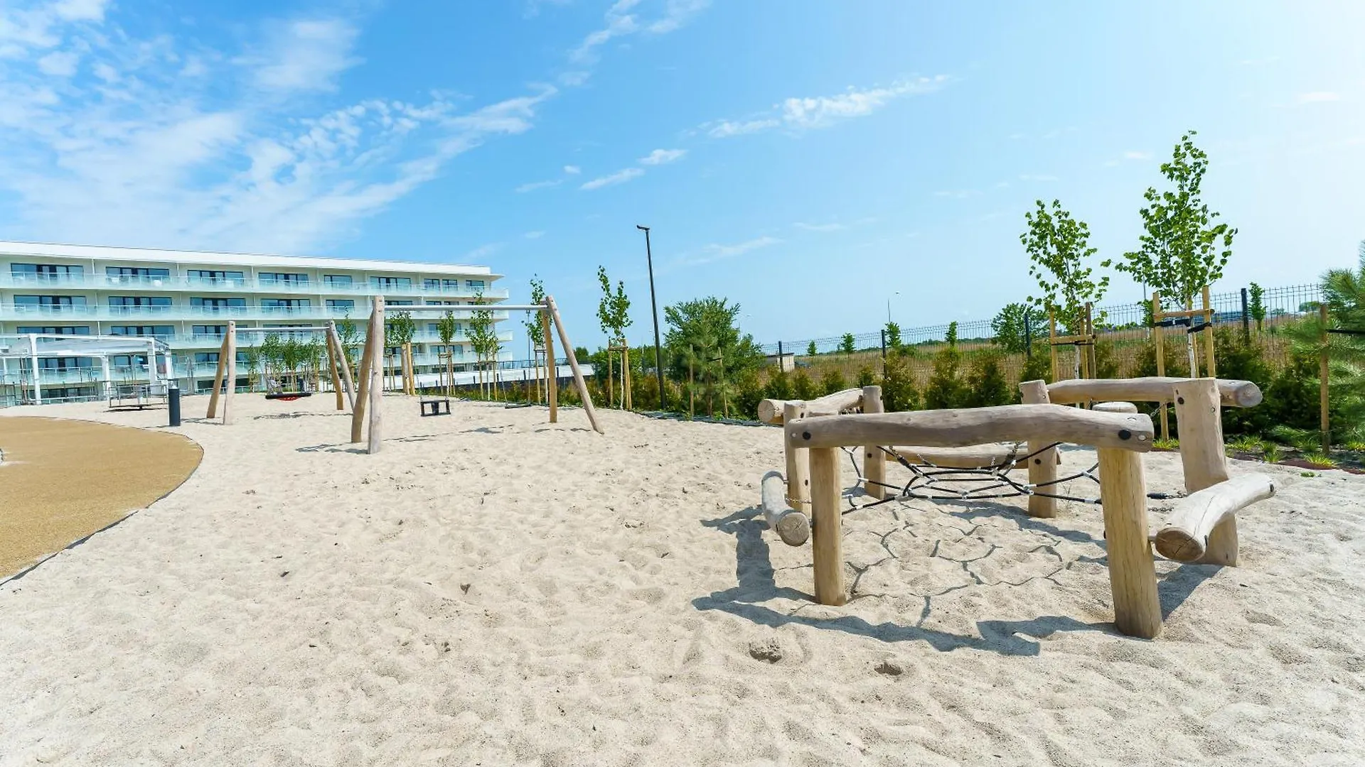 Polanki Aqua Industrial Nielimitowany Dostep Do Basenow - Saun - Miejsce Postojowe Free Apartment Kolobrzeg 0*,  Poland