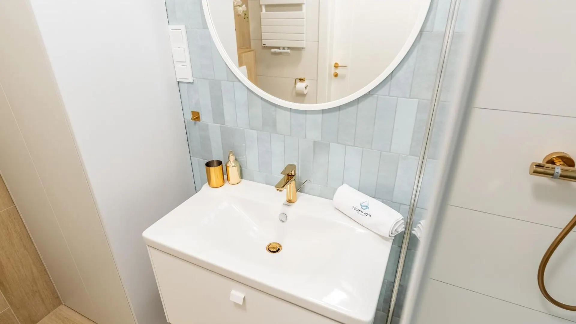 Polanki Aqua Industrial Nielimitowany Dostep Do Basenow - Saun - Miejsce Postojowe Free Apartment Kolobrzeg